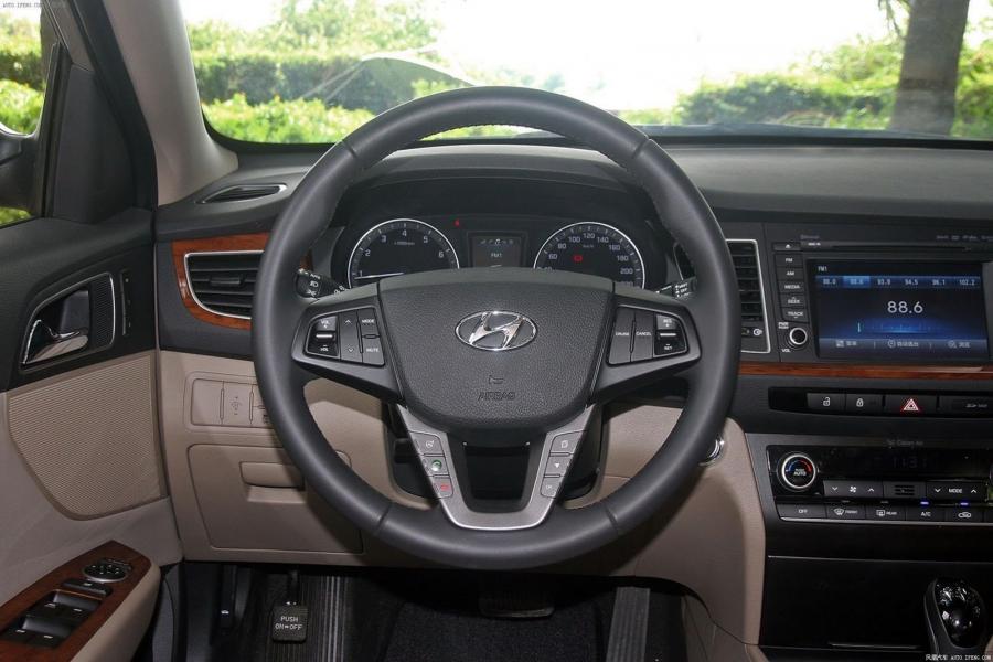 Панель приборов Hyundai Mistra 2014 года  (CN) (фото 32 из 44)